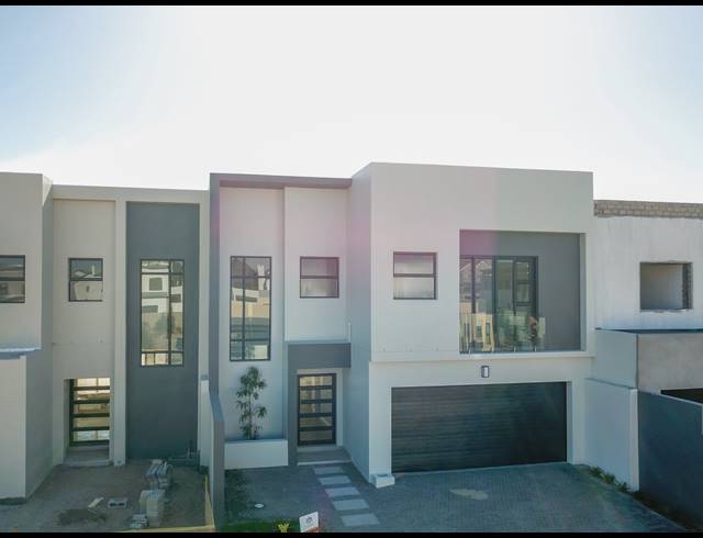4 BEDROOM HOUSE FOR SALE IN SANDOWN